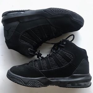 Black Max Aura Jordan’s 10s/11s